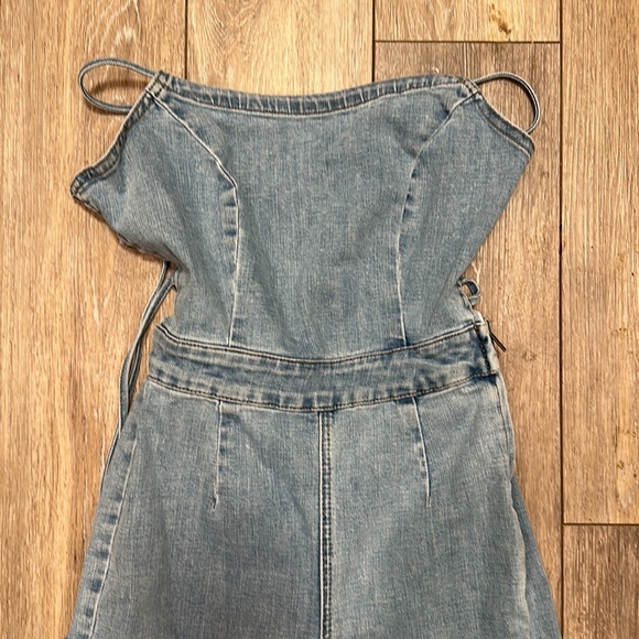 Good American backless strappy body suit perfect for Valentine’s Day! - Picture 2 of 4